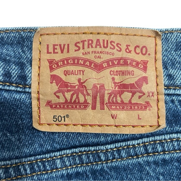 Levi's Women's Straight Leg Blue Jeans - Picture 3 of 6